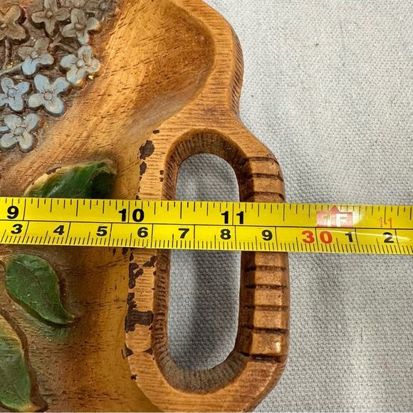 Vintage MCM scalloped wood look serving tray with raised painted floral pattern - Picture 14 of 16